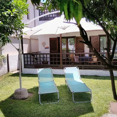 Orsiida Seaside Kgatzea Vakantiehuis *