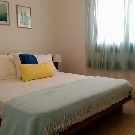 Orsiida Seaside Kgatzea Vakantiehuis *