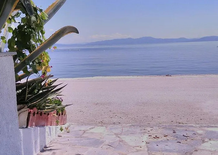 Case de vacanță Orsiida Seaside Kgatzea Kato Gatzea